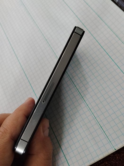 iPhone 4s 16g всё родное без коробки БУЛИШ