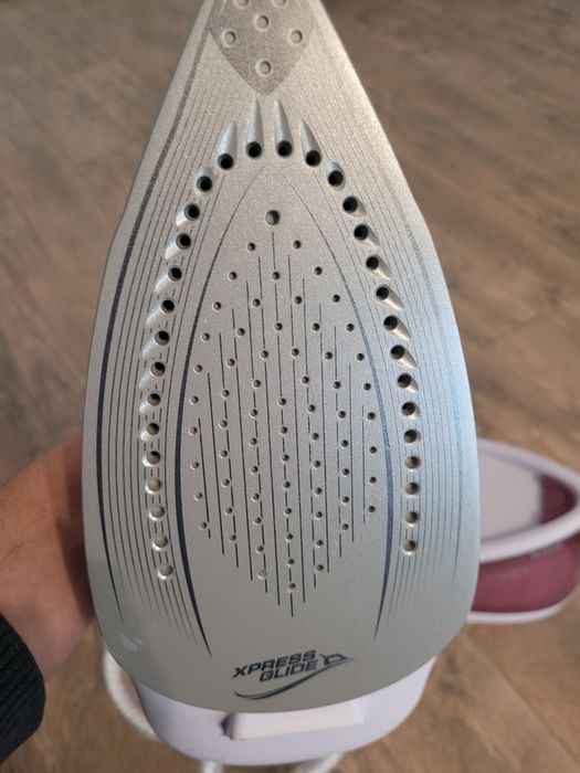 Statie de calcat cu aburi Tefal NOU