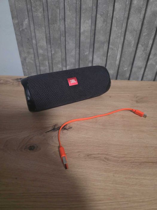 Преносима тонколона JBL FLIP5, Bluetooth