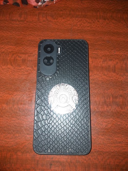 Продаеться Honor 90 lite