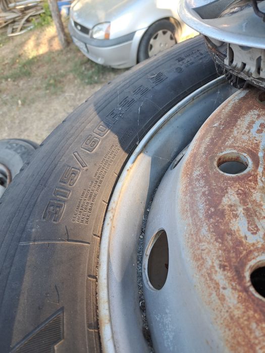 Roti de camion R22,5 si R 19,5
