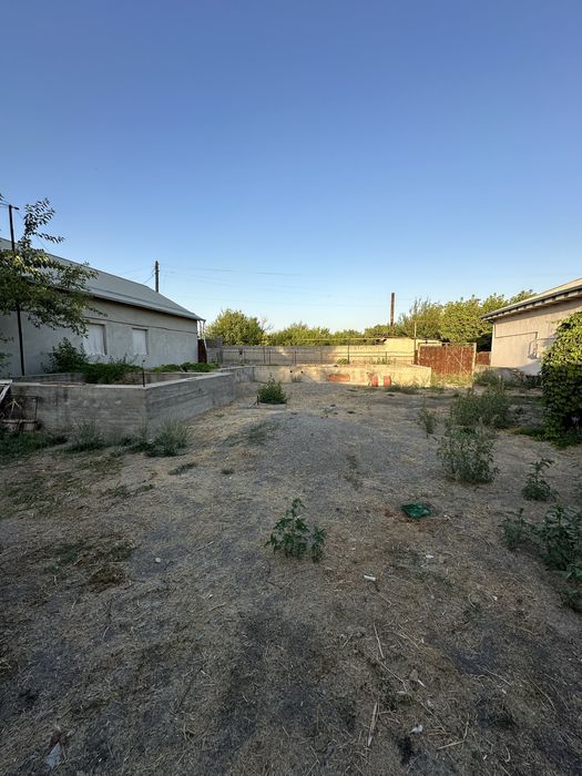 Toshkent yaqinida qurilish uchun tayyor yer sotiladi.