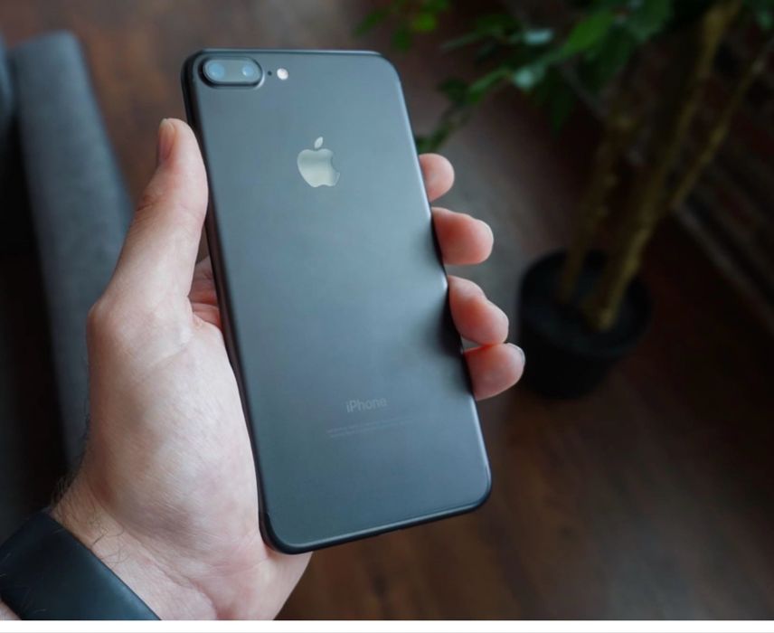 Iphone 7 plus без дефектов, в хорошем состоянии