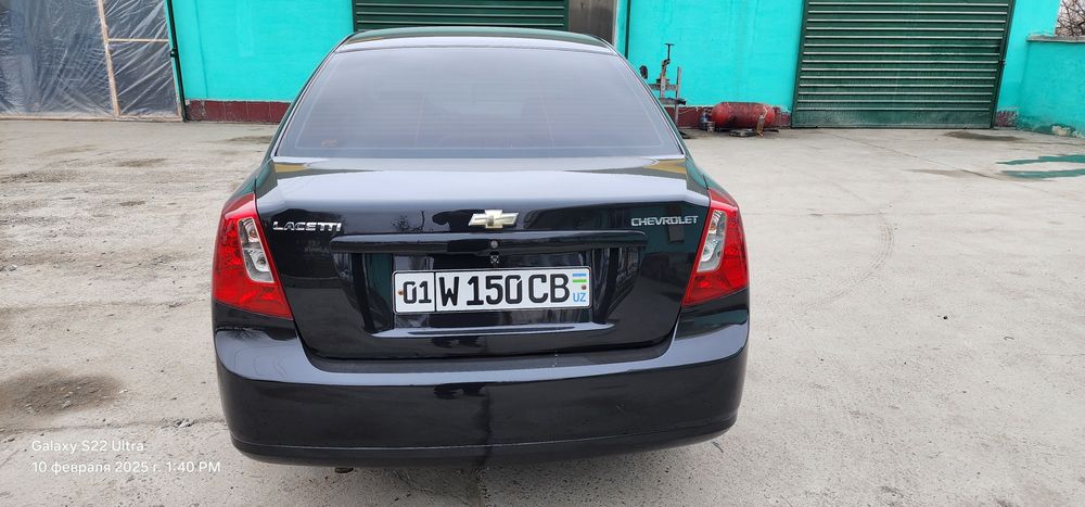 Ласетти 1.8 сотилади