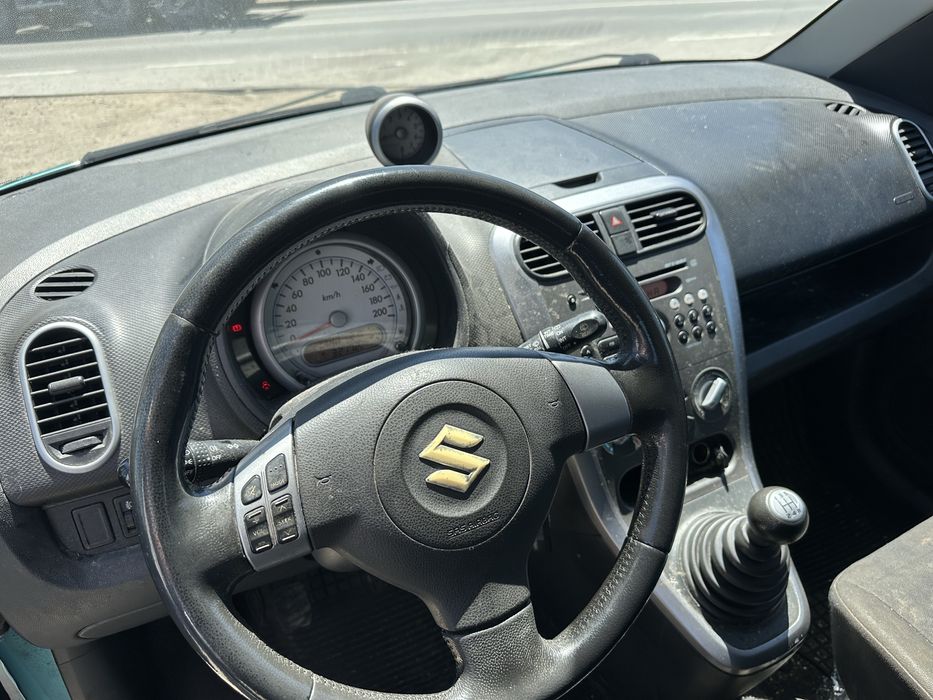 Сузуки Сплаш 1.0i На Части!!!