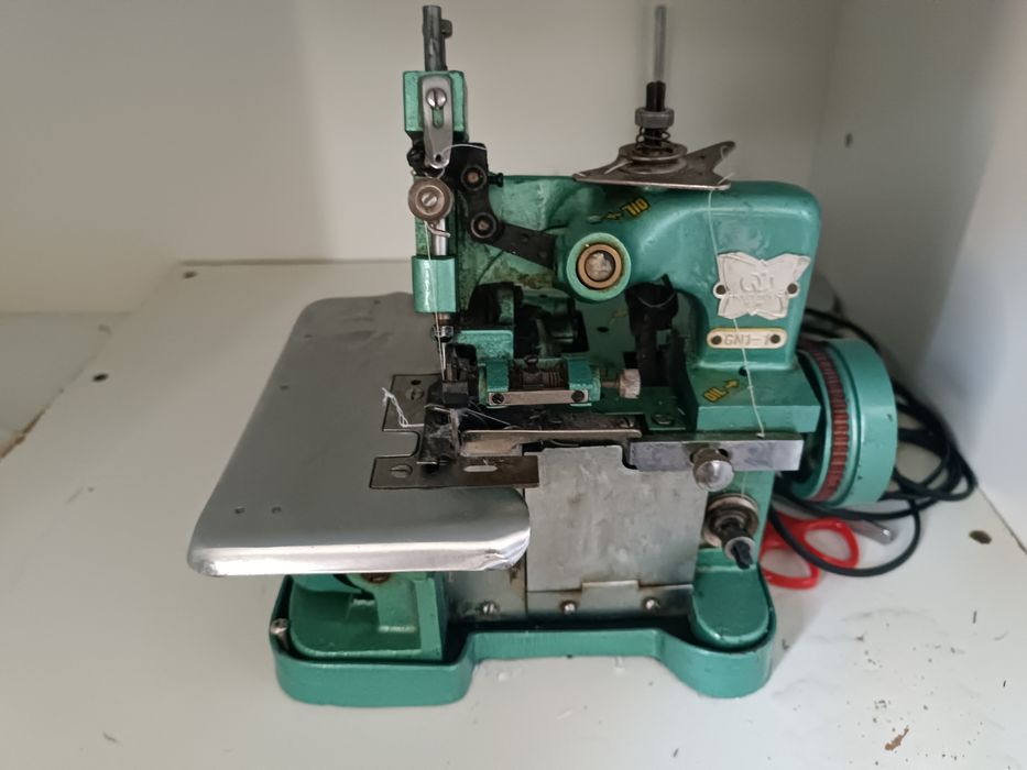 Швейная машина оверлог