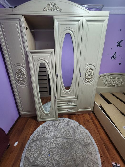 Продаю свой старий мебел