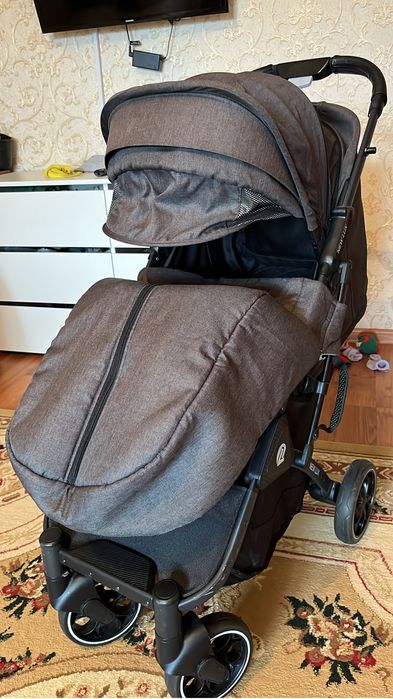 Коляска б/у в отличном состоянии