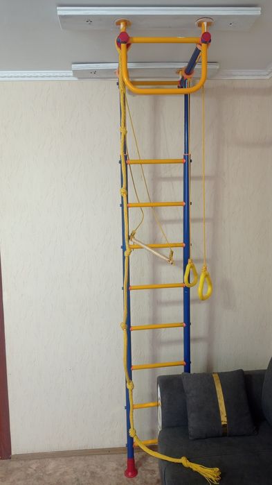 Шведская стенка б/у в отличном состоянии