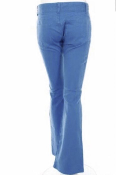 Blugi evazati albastru intens ideal toamna-iarna