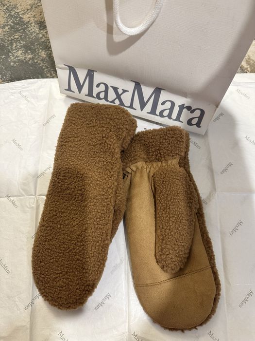 Teddy bear ръкавици by MaxMara Fashion Group , Оригинални