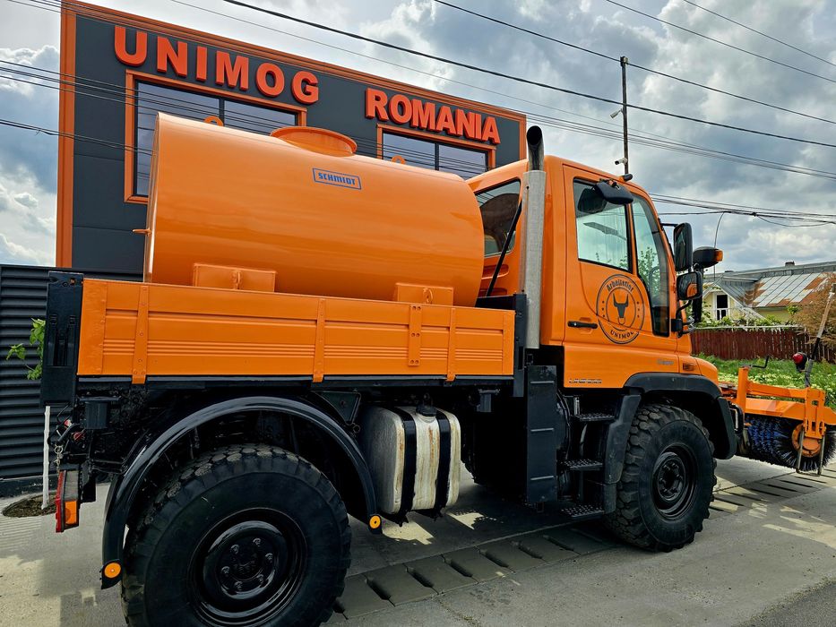 UNIMOG CU Perie si Bazin apa U300 U400 U500