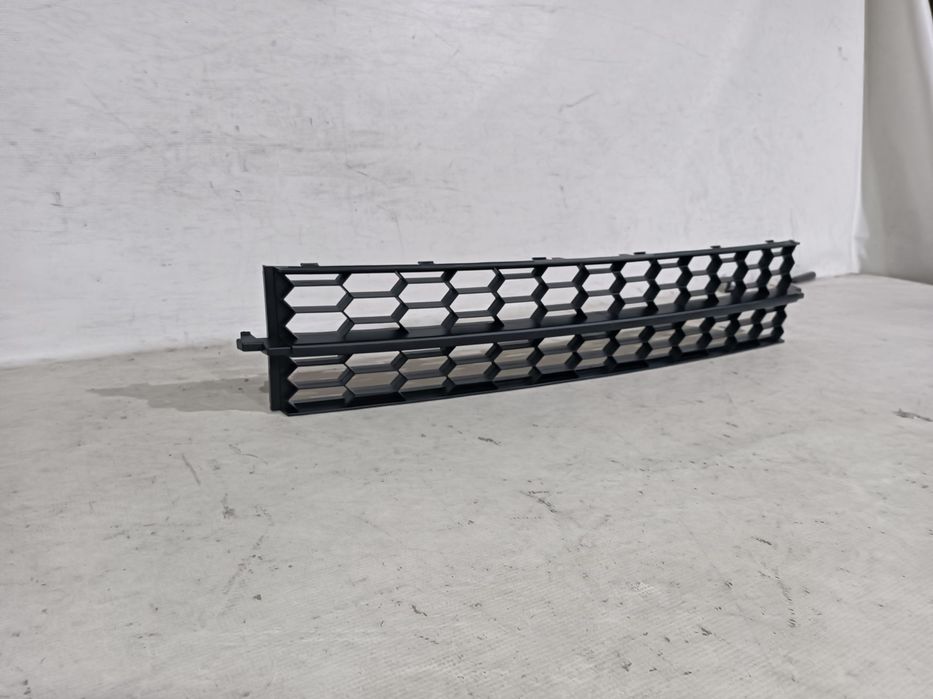 Grila inferioara Skoda Octavia 3, 2013, 2014, 2015, 2016, 2017.