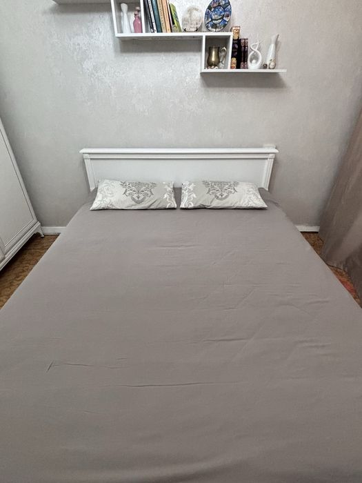 Продам кровать  двухспальная.
