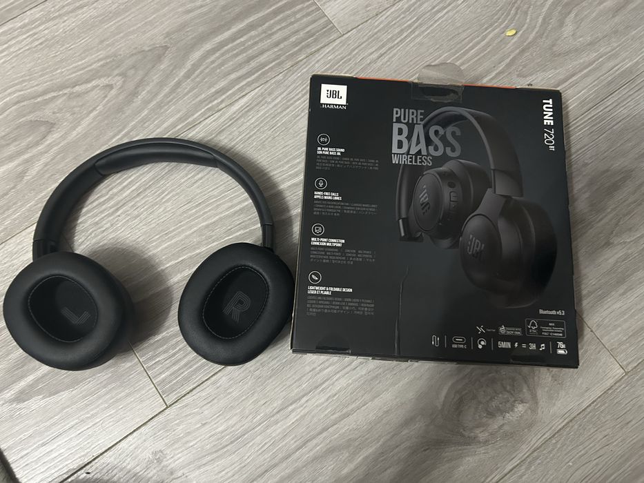 Casti jbl tune 720bt folosite rar in stare ca noua