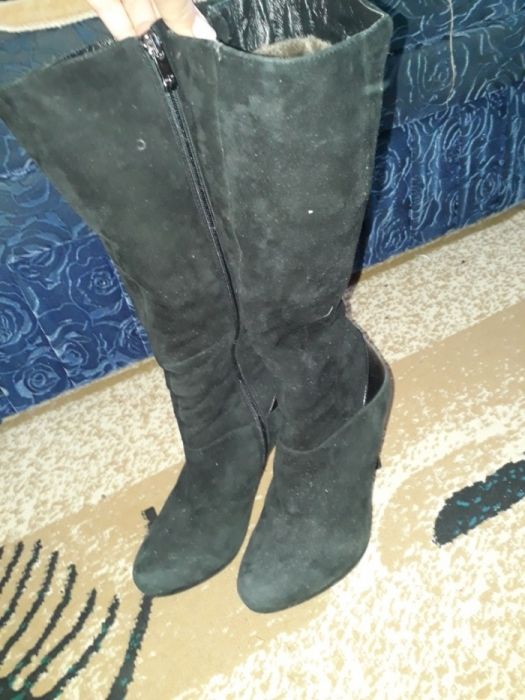 Зимние замшевые сапоги