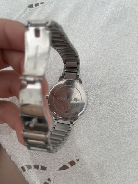 Vand ceas lacoste purtat de cateva ori