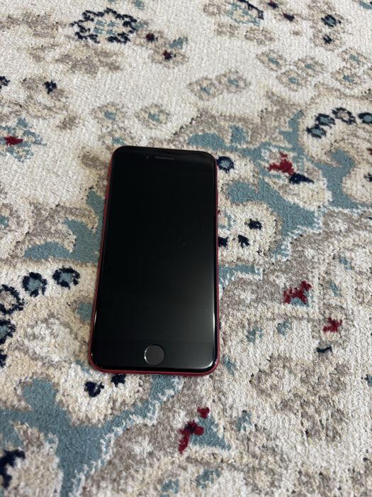 Продам iPhone SE