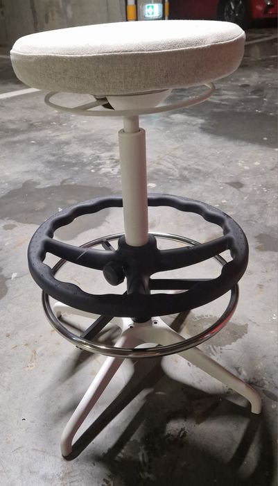 Scaune de bar rotative