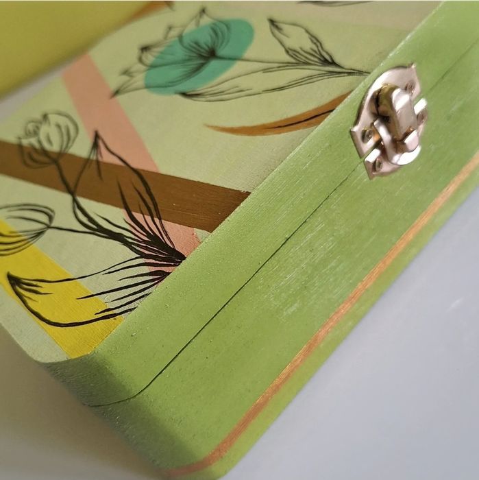 Ръчно декорирана кутия за бижута