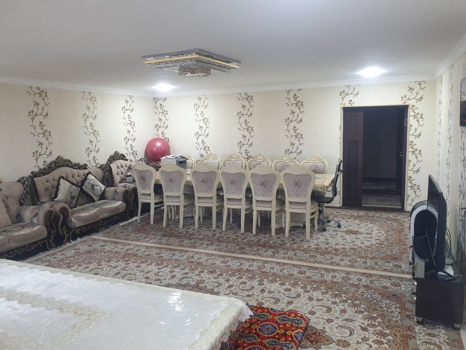 3 xonali kvartira sotiladi