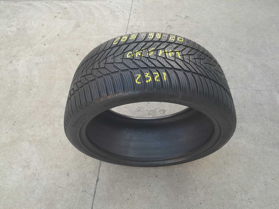 O anvelopa de iarna 285 35 20 hankook Icept evo3  cu 6 mm 2021