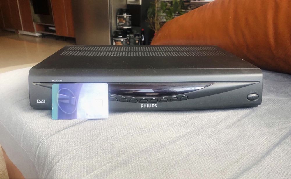 Приемник Philips DSR 2101