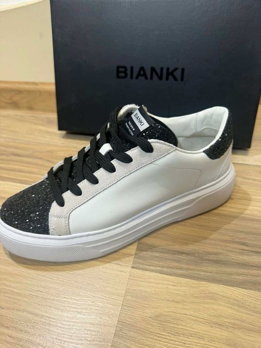 Кецове в бяло с боркат - BIANKI