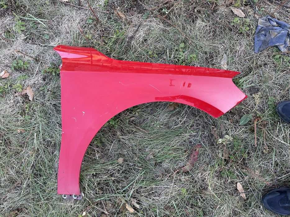 Aripă dreapta față mercedes a clss w176.