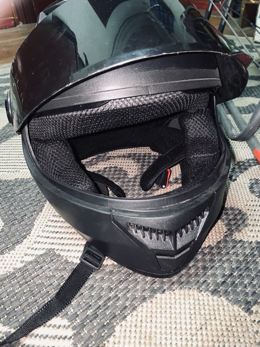 Продам шлем мотоэкипировка