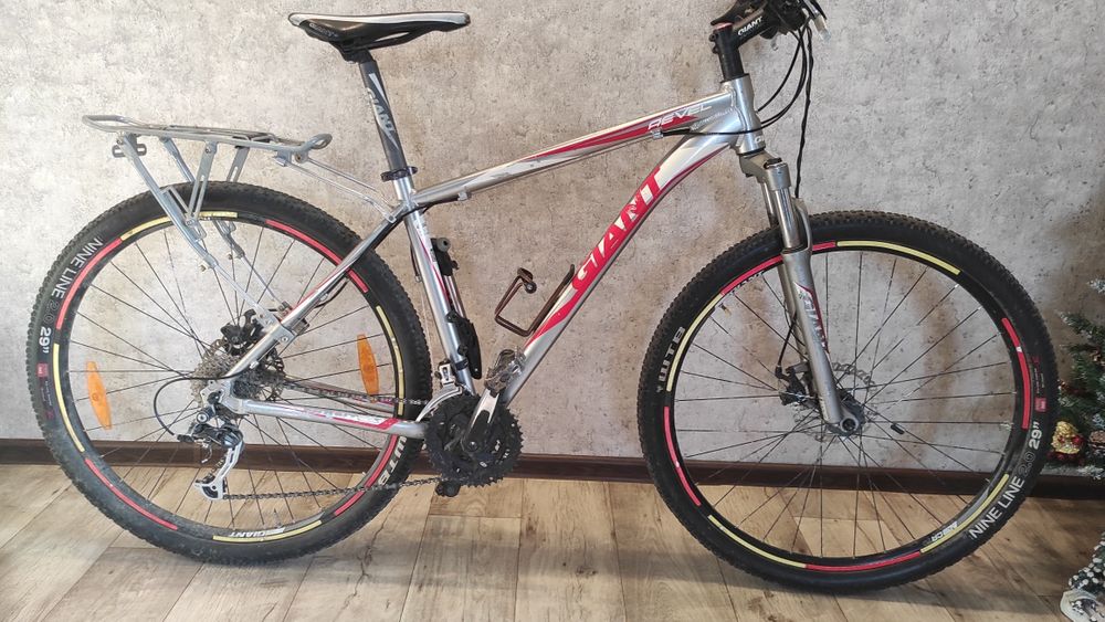Велосипед Giant Revel L