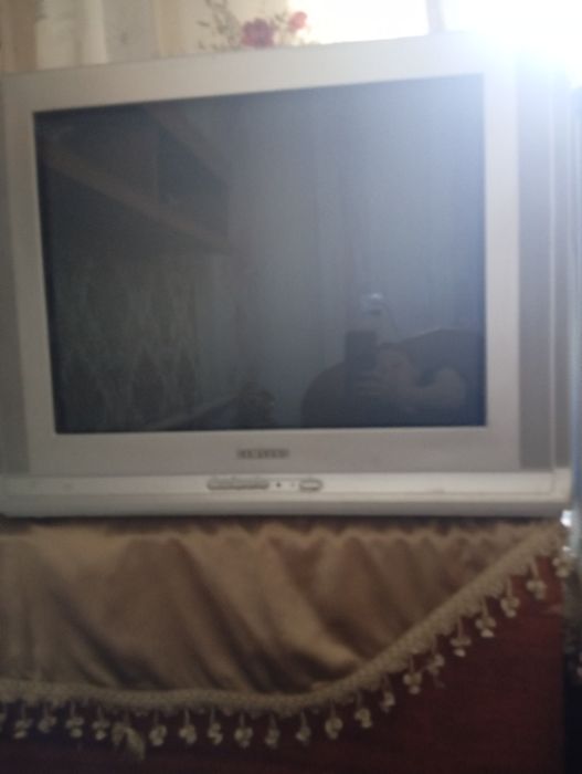 продам телевизор не дорого