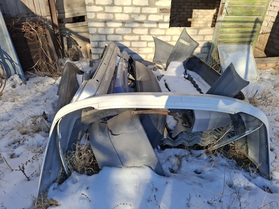 Продам задние бампер