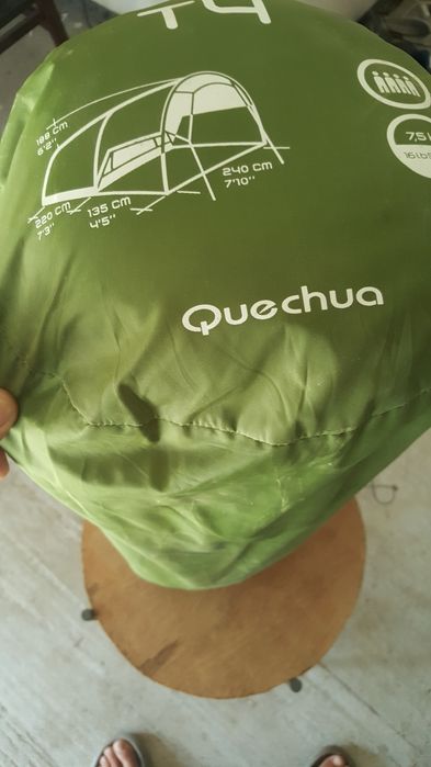 Vand cort quechua 4 persoane cu veranda
