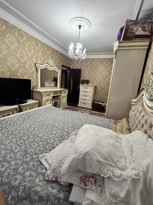 Продаётся Квартира на Юнус абад 15кв  4 комната