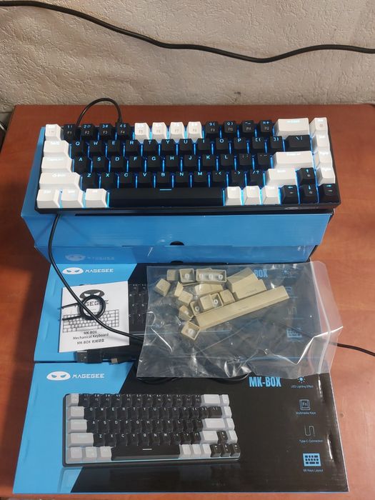 Okazie! Tastatura mecanica black cu fir iluminata 60%,noua la cutie! Magee MK-Box
