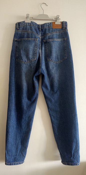 Разпродажба на СТРАХОТНО дамско дънки Bershka/Levi's - нова колекция
