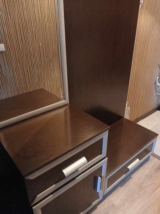 Продаётся прихожая