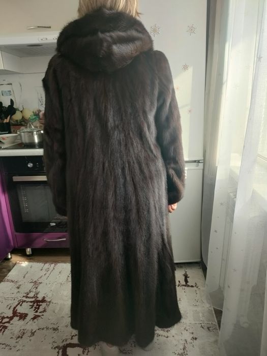 Продам шубу норковую