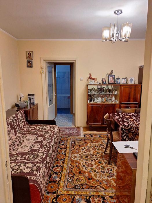Proprietar vând apartament 2 camere zona Centrala bloc fara bulina