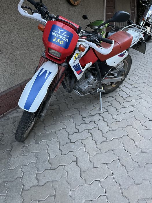 Продам Honda xl 250.