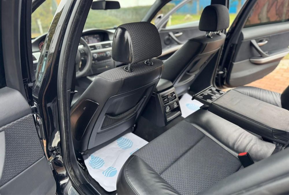 BMW Seria 3 E90 LCi 2009 / 2.0d/ Pachet M/ Euro 5/ Bi-Xenon