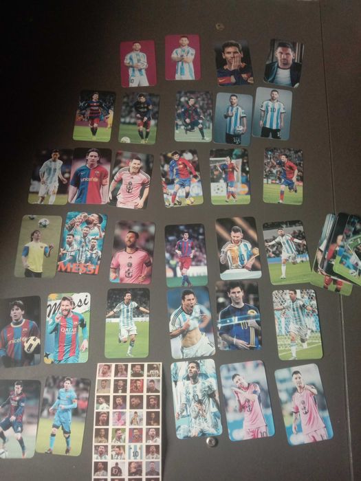 92 карточки с Месси,наклейки в подарок