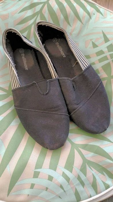 Два чифта унисекс еспадрили, 42 номер, 27 см. стелка