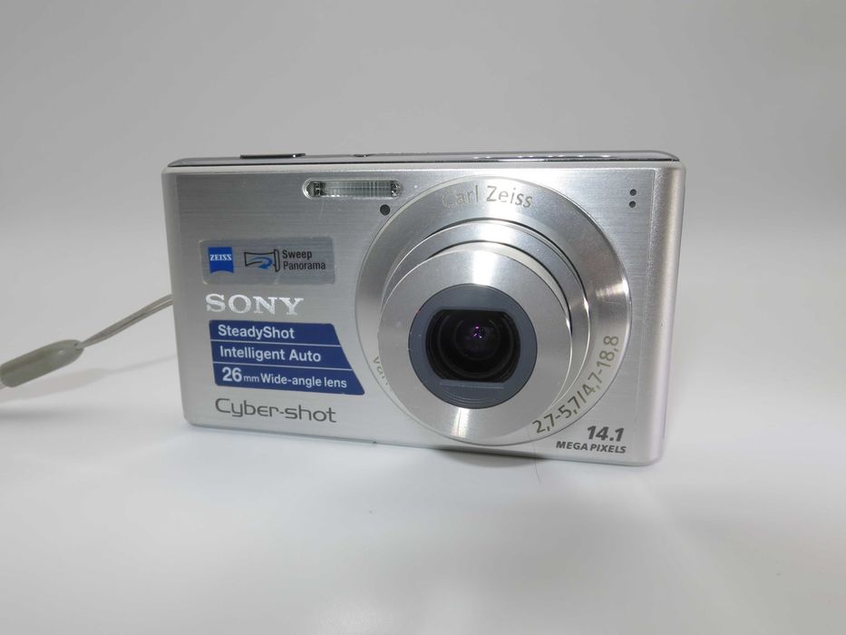 Sony Cyber-shot DSC W530 ултра компактен цифров фотоапарат в сребърен цвят, малка дигитална камера 14MP, в чудесно състояние, работи перфектно