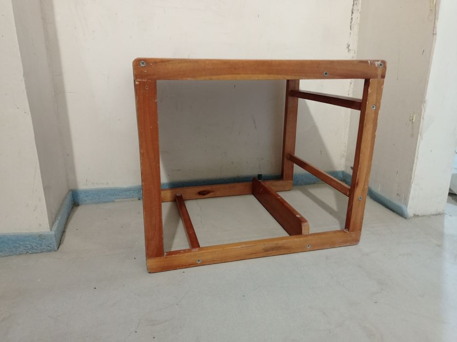 Продам детский стол