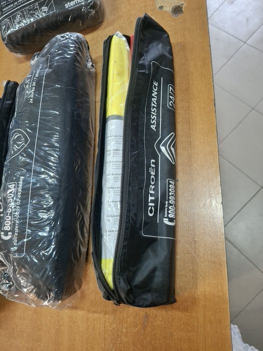 Trusa de prim ajutor Triunghiuri Peugeot Citroen(anul 2025)