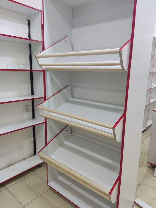 Magazin va aptekalar uchun 3kunda  mebel stellaj vitrina polka