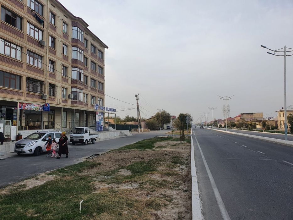 Navoiy shahar Galaba shoh ko’chasida joylashgan savdo dukoni sotiladi