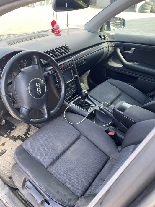 Vand audi a4 b6! Fac si schimb cu dubita